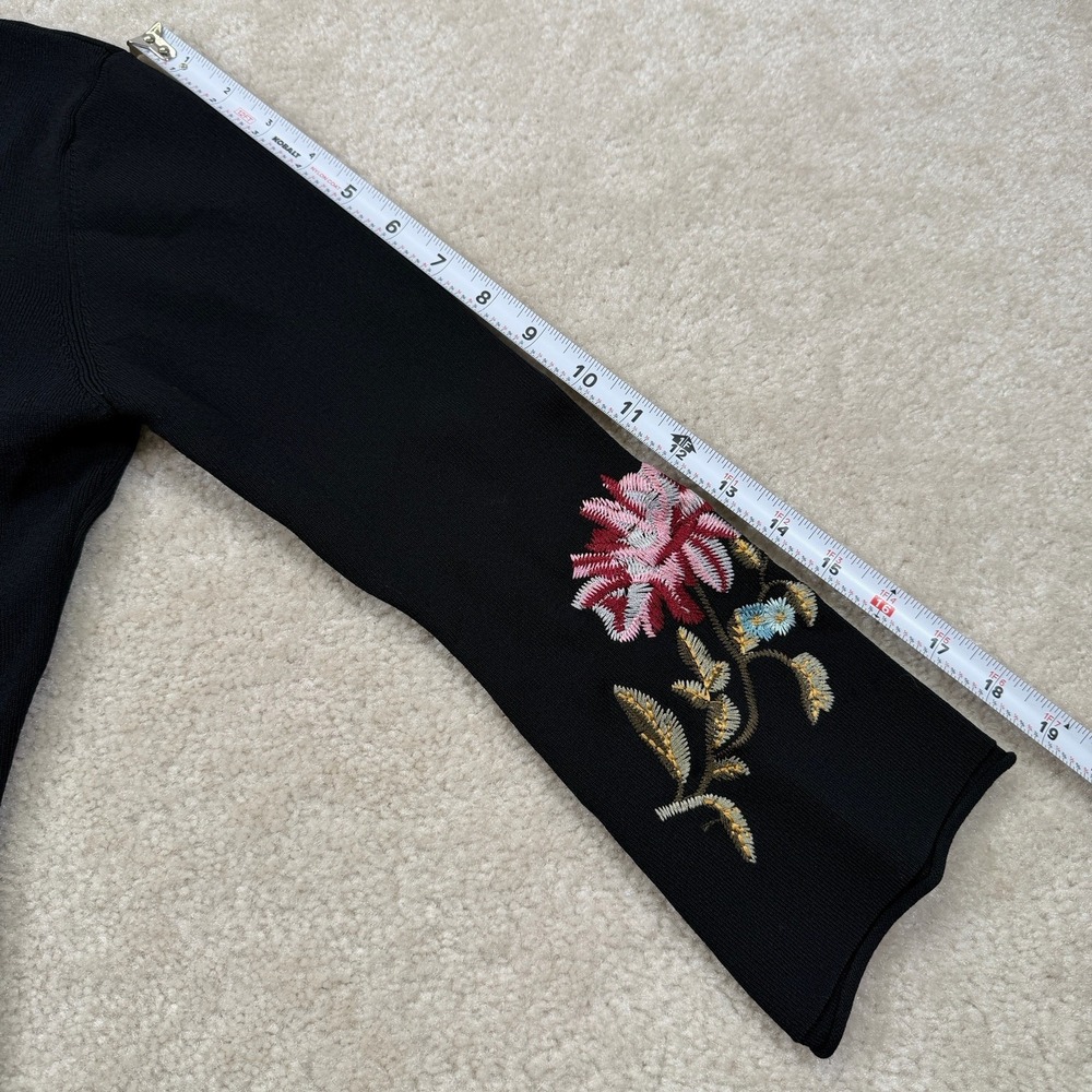 Vintage Joseph A.  V-Neck Floral Embroidered Sweater Womens Large Black Roll Hem - Picture 7 of 10